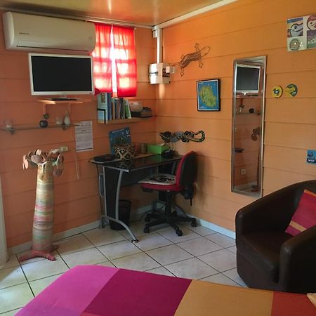 Maison Joss Studio Proche Aeroport Sainte-Clotilde المظهر الخارجي الصورة